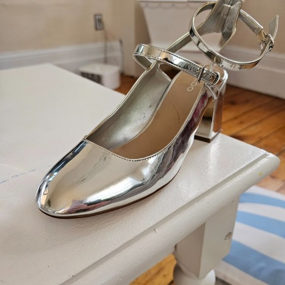 Super Gorgeous Siver Aldo Strappy Heels Size 8.5 - Picture 5 of 6